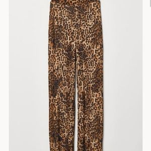 H&M Leopard pleated pants